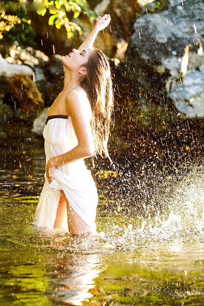 Marie Avgeropoulos in Bratislava