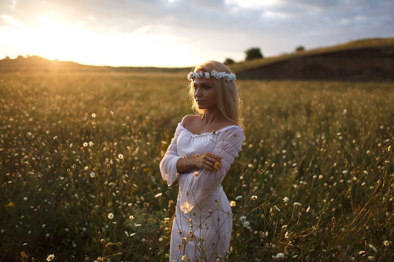 Girls in Slavic costumes in Bratislava